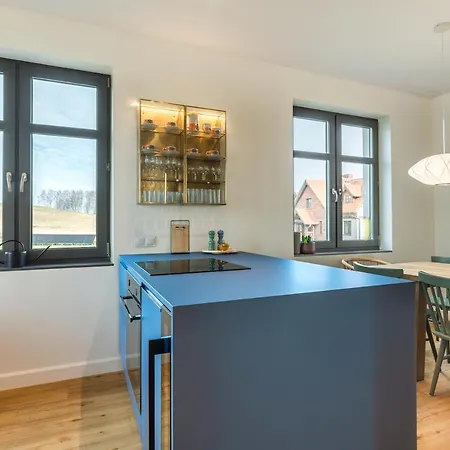 Villa Mazurskie - Niebieska: Lakeside Retreat With Private Pool