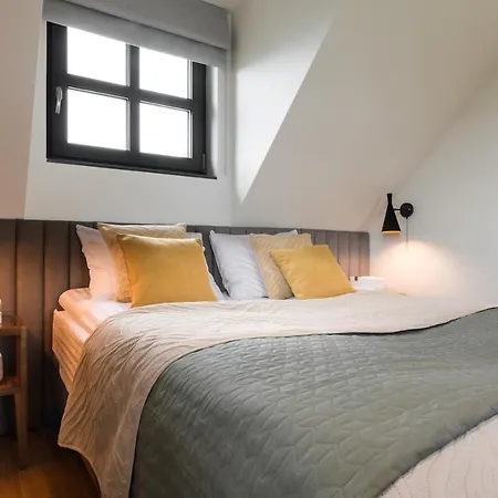 Mazurskie - Niebieska: Lakeside Retreat With Private Pool *