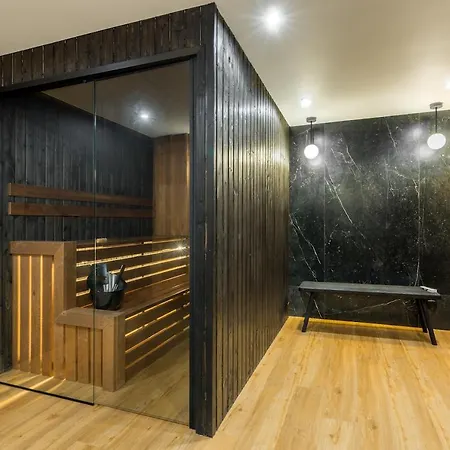 Villa Mazurskie - Niebieska: Lakeside Retreat With Private Pool Sterlawki Wielkie