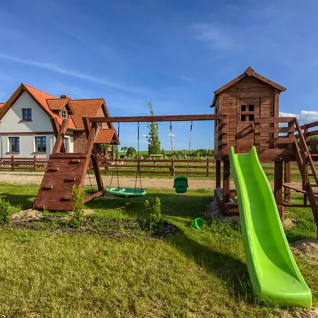 Mazurskie - Niebieska: Lakeside Retreat With Private Pool Villa