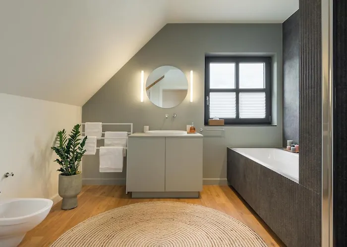 Mazurskie - Niebieska - Siedlisko Na Mazurach Z Bezposrednim Dostepem Do Jeziora Dejguny Oraz Prywatnym Basenem * Sterławki Wielkie