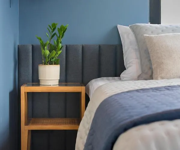 Mazurskie - Niebieska - Siedlisko Na Mazurach Z Bezposrednim Dostepem Do Jeziora Dejguny Oraz Prywatnym Basenem * Sterławki Wielkie