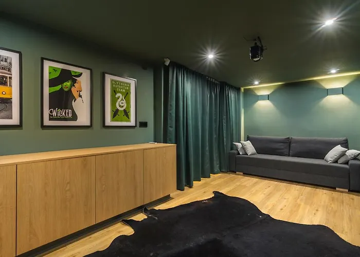 Mazurskie - Niebieska - Siedlisko Na Mazurach Z Bezposrednim Dostepem Do Jeziora Dejguny Oraz Prywatnym Basenem