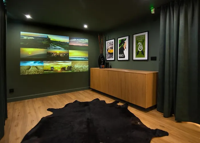 Mazurskie - Niebieska - Siedlisko Na Mazurach Z Bezposrednim Dostepem Do Jeziora Dejguny Oraz Prywatnym Basenem Vila Sterławki Wielkie