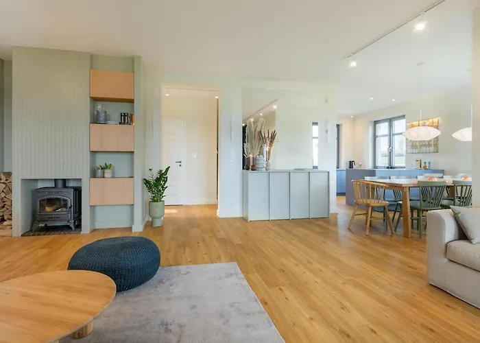 Mazurskie - Niebieska - Siedlisko Na Mazurach Z Bezposrednim Dostepem Do Jeziora Dejguny Oraz Prywatnym Basenem Vila *