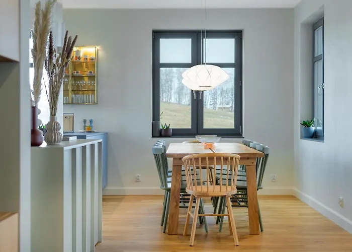 Mazurskie - Niebieska - Siedlisko Na Mazurach Z Bezposrednim Dostepem Do Jeziora Dejguny Oraz Prywatnym Basenem * Sterławki Wielkie