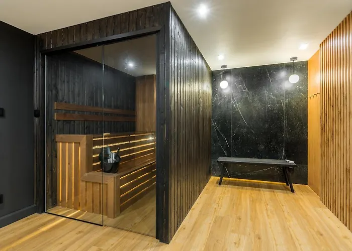 Vila Mazurskie - Niebieska - Siedlisko Na Mazurach Z Bezposrednim Dostepem Do Jeziora Dejguny Oraz Prywatnym Basenem Sterławki Wielkie